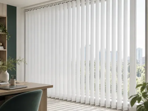 Cận cảnh Rèm lá dọc bên ô cửa